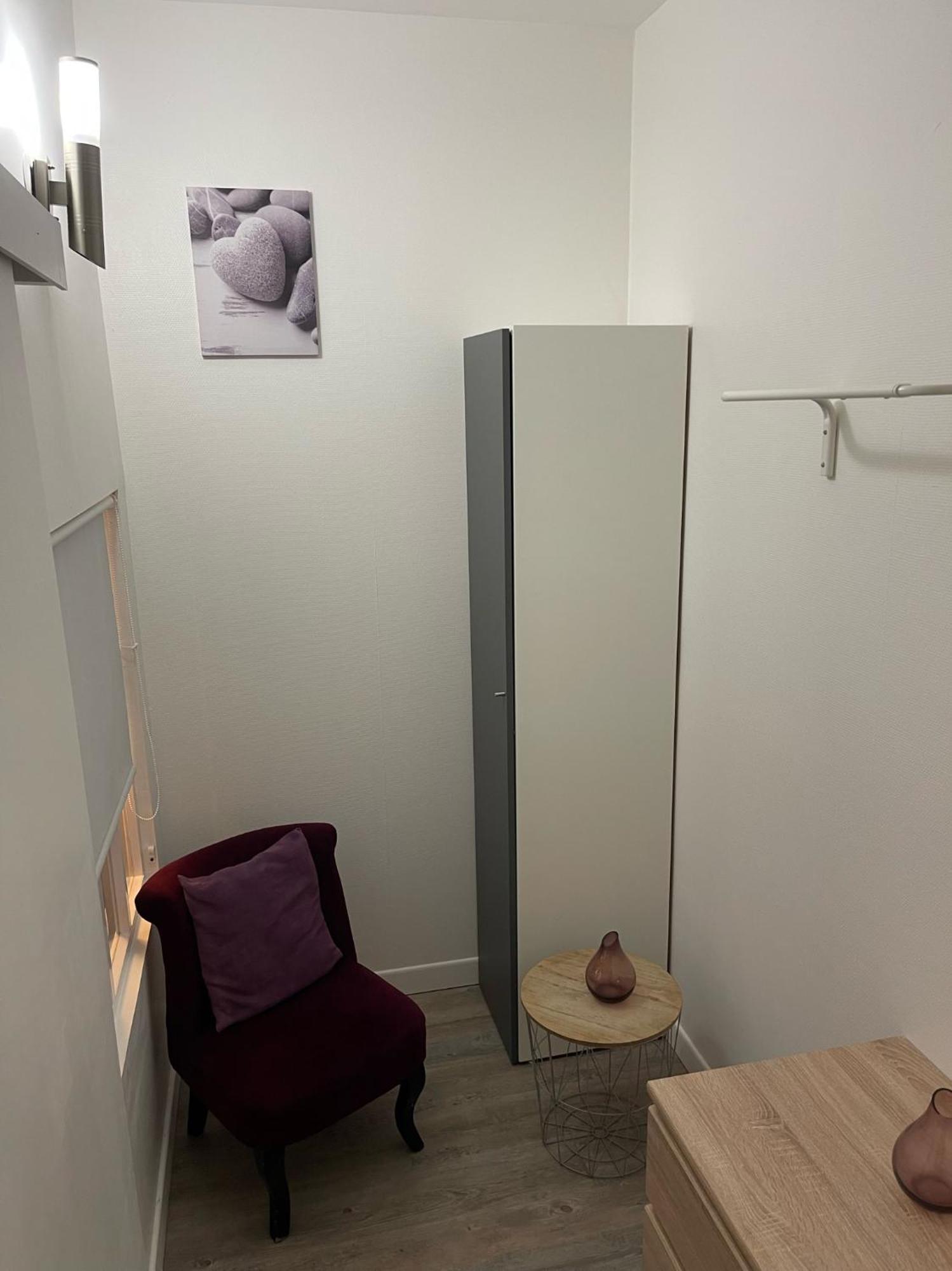 Logement Entier: Appartement Avec Terrasse Quartier De La Gare Amboise Bagian luar foto