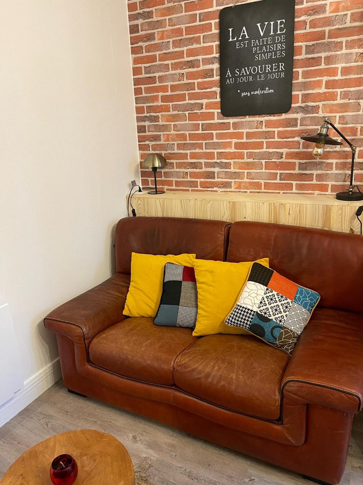 Logement Entier: Appartement Avec Terrasse Quartier De La Gare Amboise Bagian luar foto